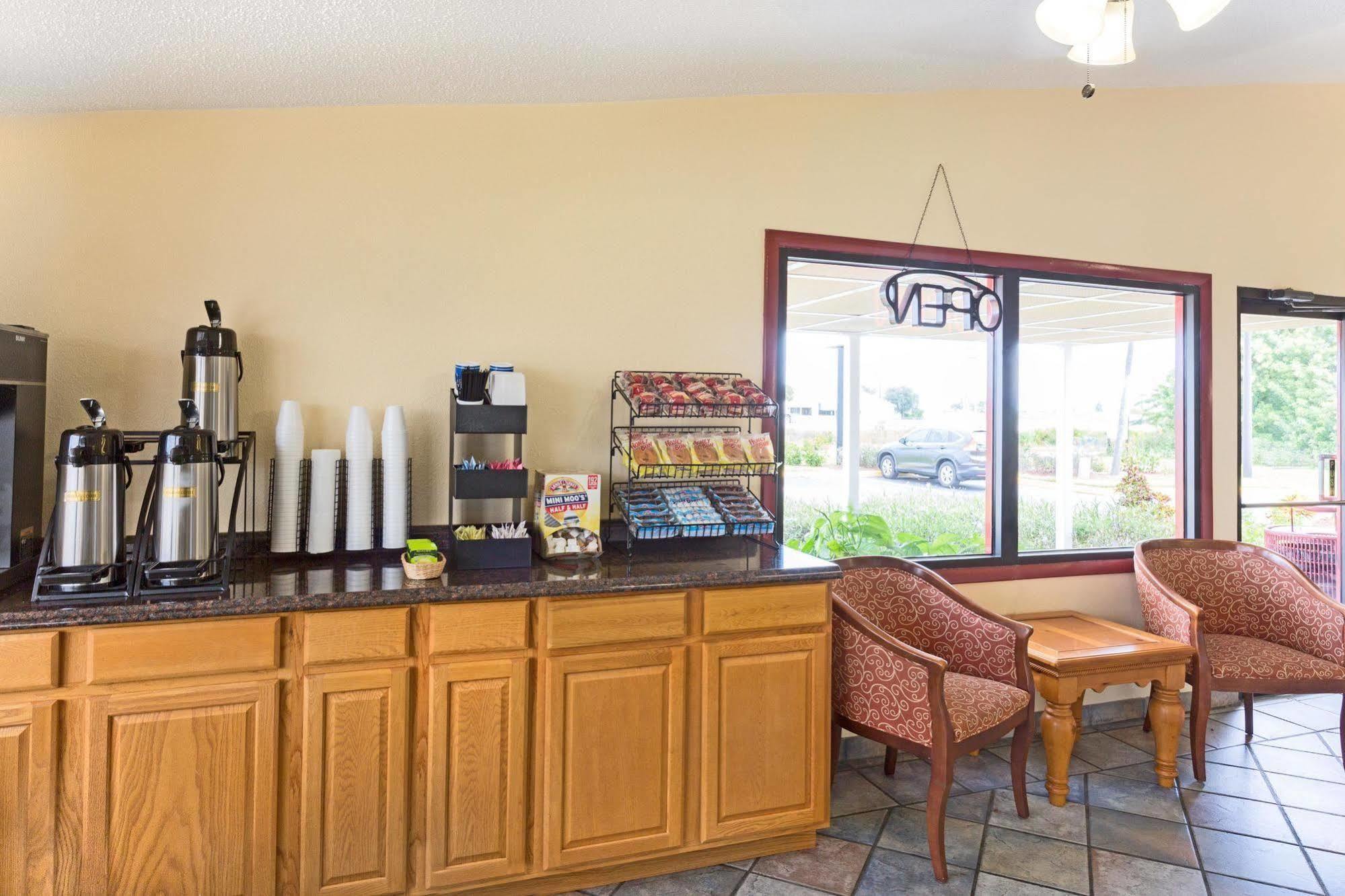 Knights Inn Punta Gorda Exterior foto
